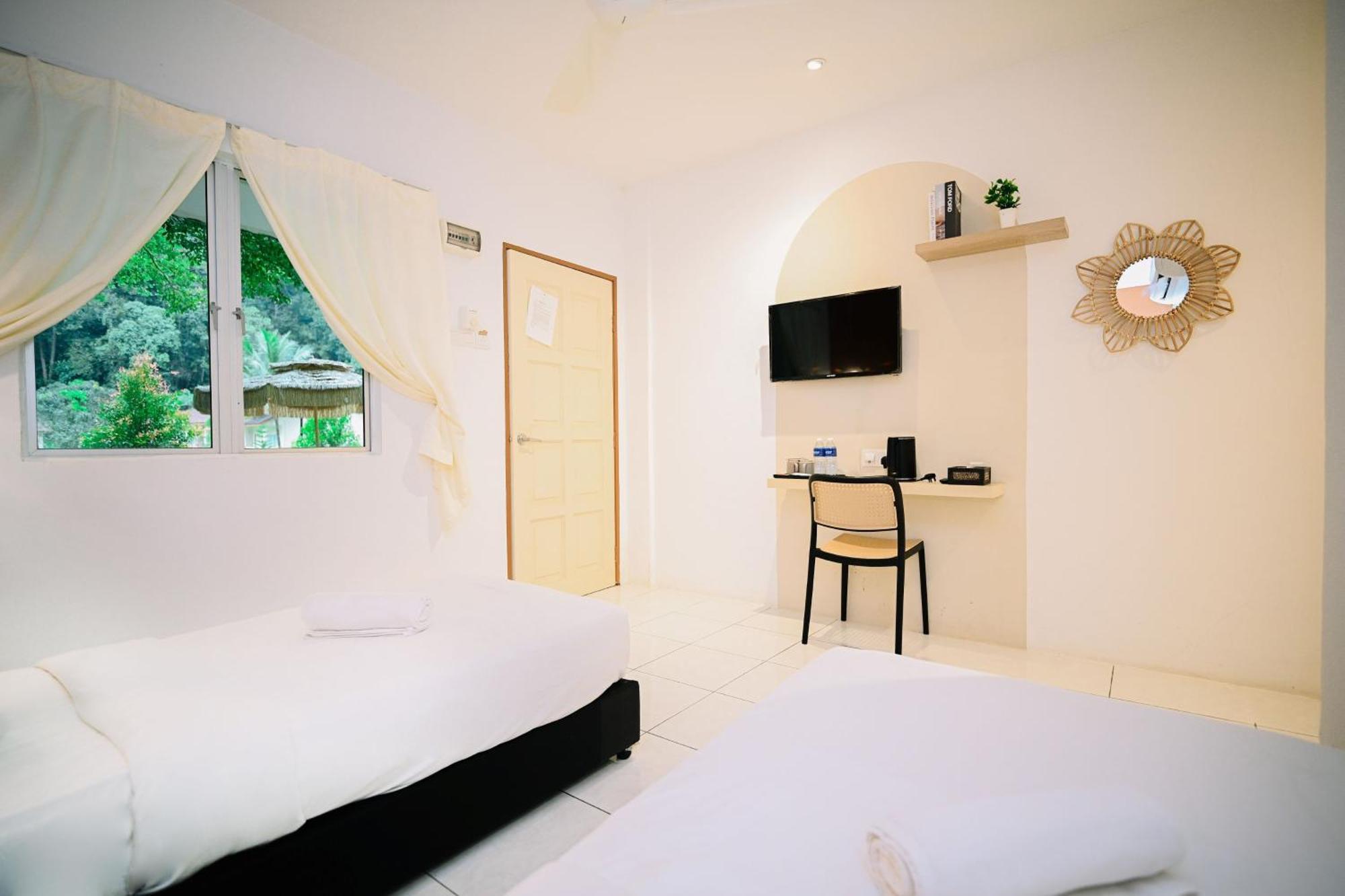 Lilla Rainforest Retreat - هولو لانجات المظهر الخارجي الصورة